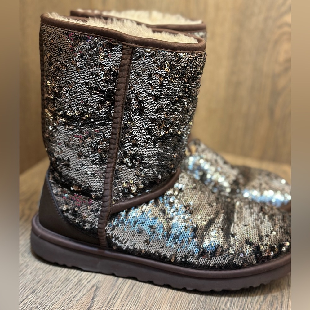 Ugg Sequined Mini Boot Size 8 - image 4